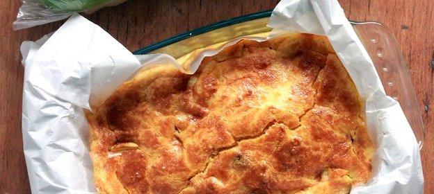 Творожная запеканка с яблоком и корицей