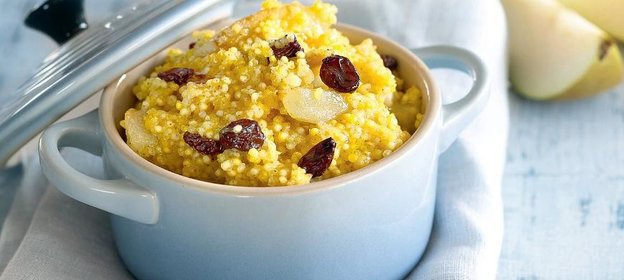 Пшенная каша с грушей и изюмом