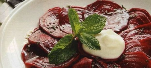 Утка жареная с начинкой из яблок