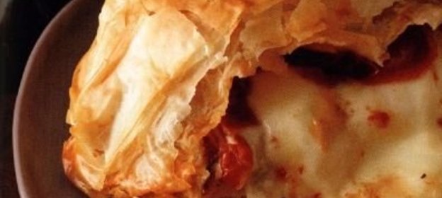 Салат из консервированных кальмаров с грибами