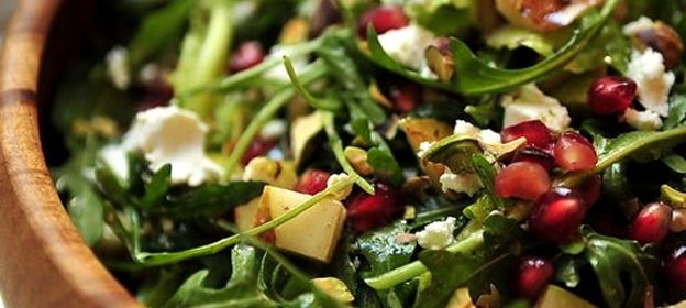 Салат с грушей и сыром