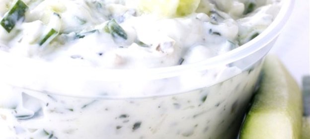 Соус дзадзики с винным уксусом