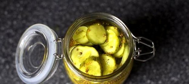 Соленые огурцы