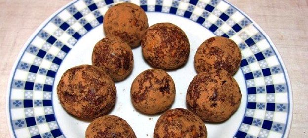 Шоколадные шарики из сухофруктов