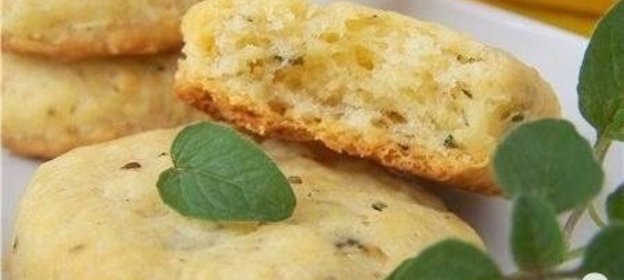 Сырное печенье с базиликом