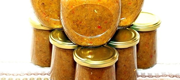 Соус ткемали с аджикой