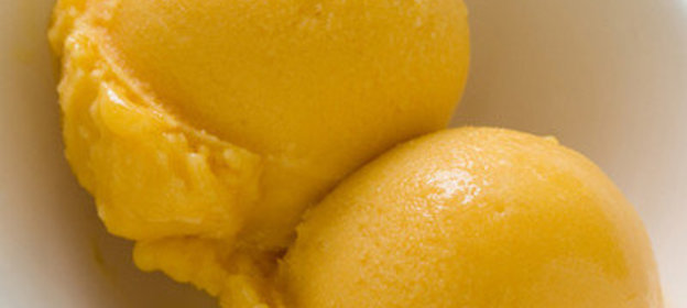 Сливочный сорбет из манго