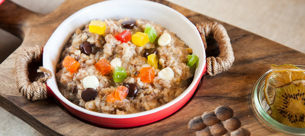 Каша гречневая с сухофруктами и шоколадом