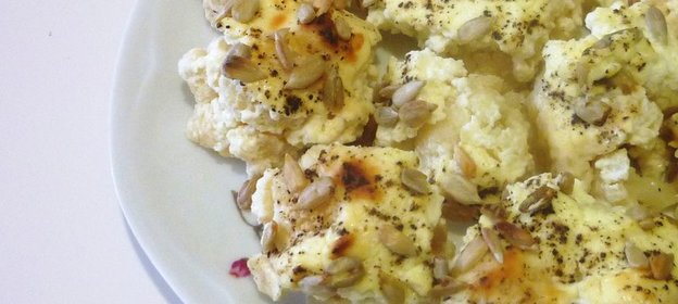 Запеканка из цветной капусты с йогуртом и творогом