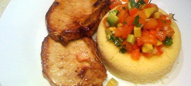 Свиные стейки на косточке из серии Гости на пороге