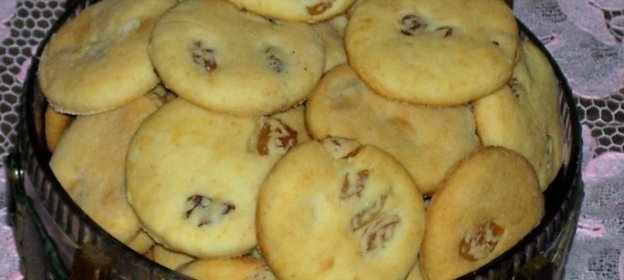 Сдобное печенье с изюмом