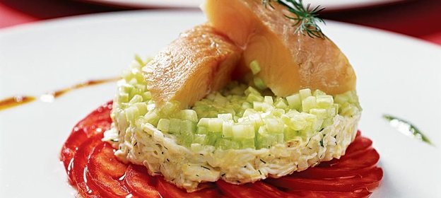 Салат с крабами и сомом