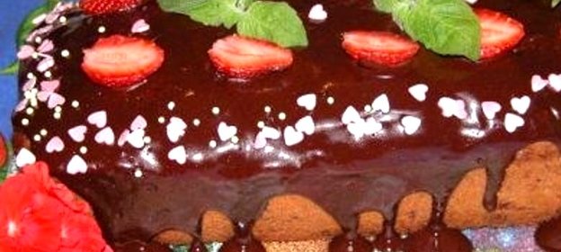 Кекс с клубникой