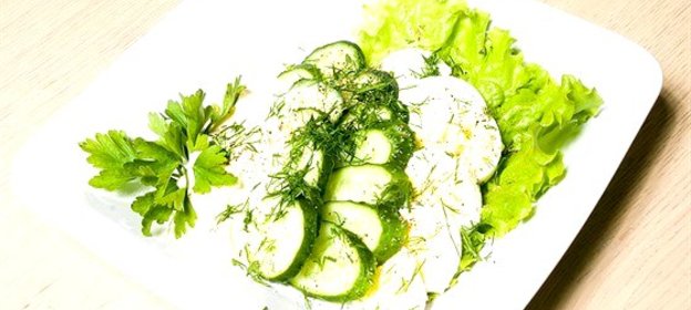 Салат из огурцов