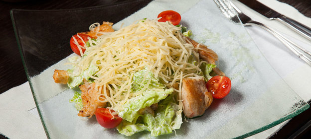 Салат «Цезарь» с курицей