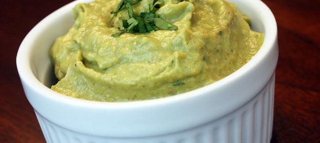 Соус из авокадо и чеснока