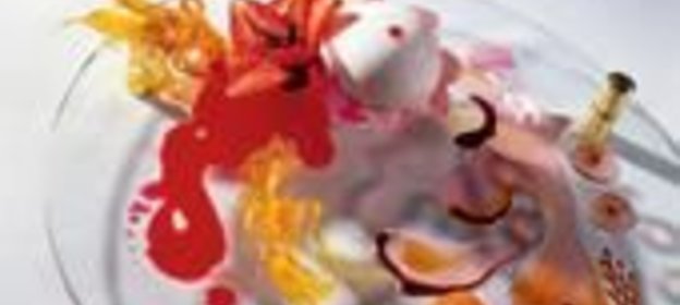 Клубничный десерт «Розовая планета»