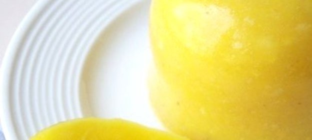 Солнечный десерт из манго и банана