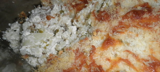 Запеканка из цветной капусты с миндалем и сыром