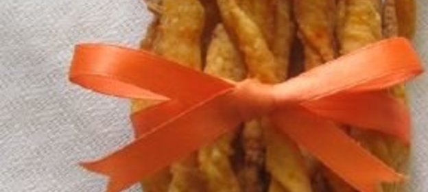 Сырные палочки с паприкой