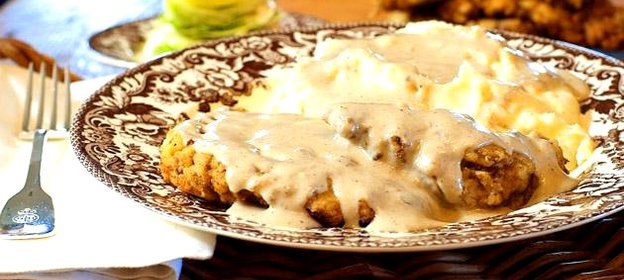 Куриный стейк с соусом