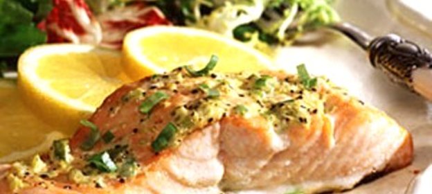 Лосось, запеченный в сливках