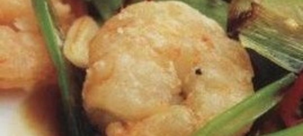 Лапша с ореховым соусом