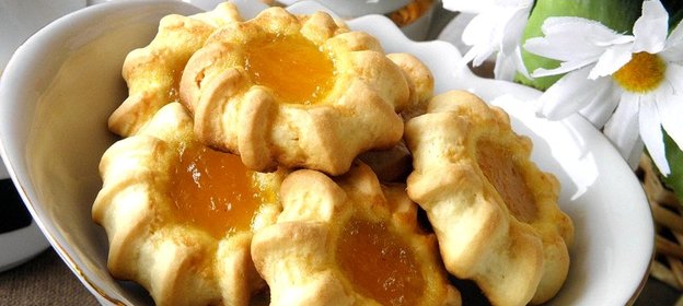 Песочное печенье с вареньем