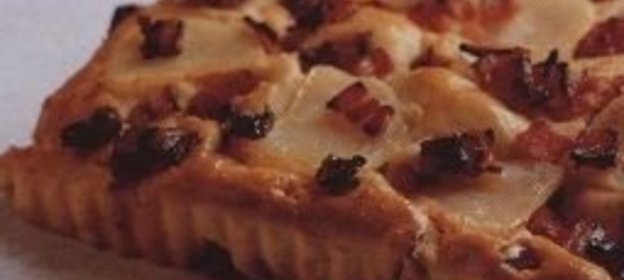 Жареная форель с салатом из дайкона и моркови