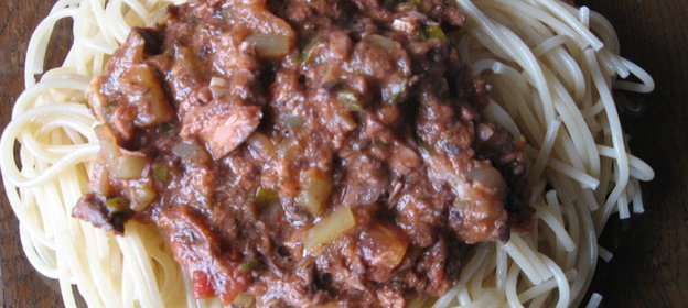 Спагетти с соусом из тунца а-ля рус