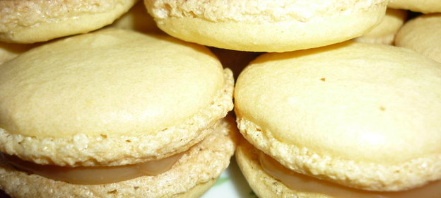 Макаронс карамельные