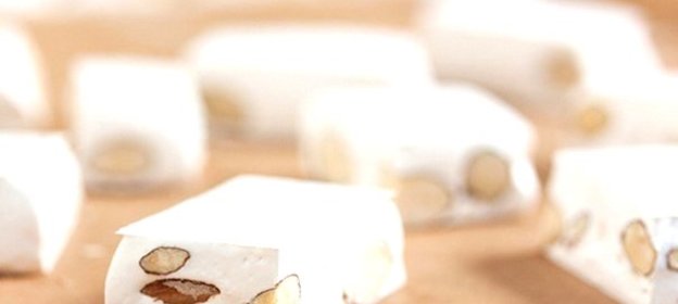 Нуга с миндалем