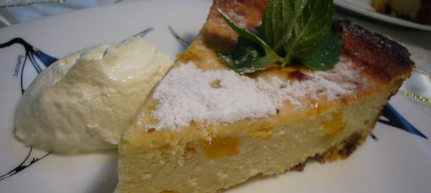 Сливочно - ванильная запеканка с творожным сыром и курагой