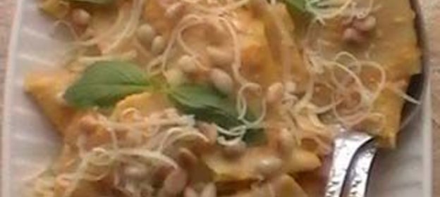 Домашняя паста с тыквенным соусом