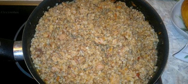 Гречка томленая со свининой