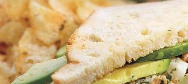 Лапша, жаренная со свининой и креветками