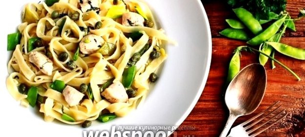 Паста с куриным филе, стручковым горошком и мятой