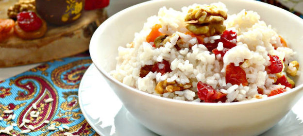 Кутья из риса с орехами и сухофруктами