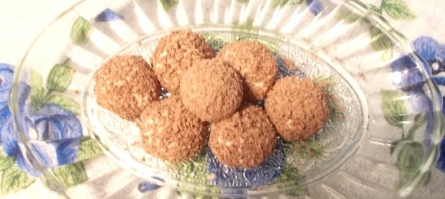 Творожные шарики с яблоком и шоколадом