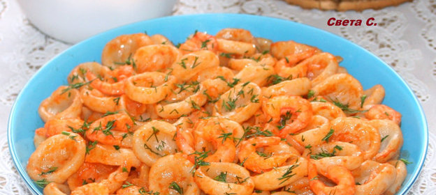 Домашняя паста орекьетте в томатном соусе с креветками