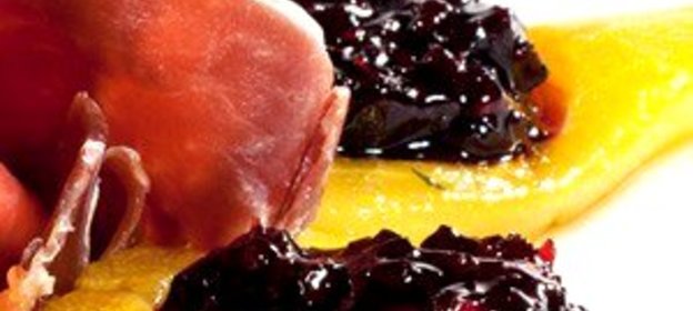 Ежевичный соус для свиных ребер на гриле