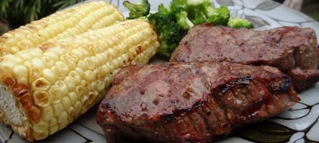 Мраморная Говядина с Кукурузой и Броколи