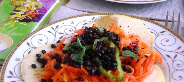 Острый салат из чечевицы с морковью. Обед от Кучеры