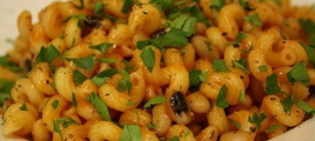 Паста с фасолью в томатно - горчичном соусе