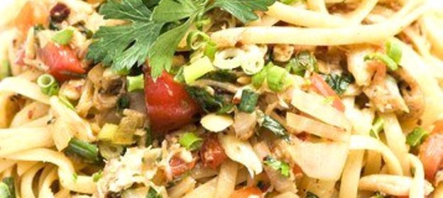 Паста с крабовым мясом и анчоусами