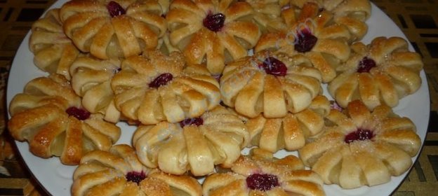 Печенье из слоеного теста Ромашки