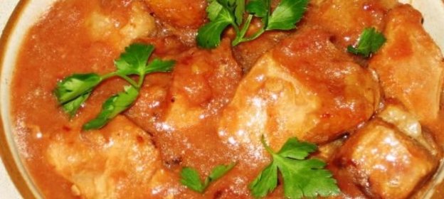 Салат из свежих огурцов с кабачками