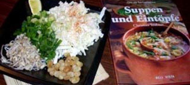 ПЕКИНСКАЯ КАПУСТА с изюмом