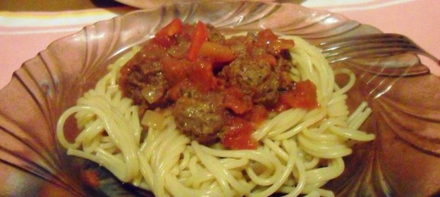 Спагетти с фрикадельками (мультиварочный вариант)