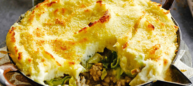 Запеканка с говяжьим фаршем и луком-порей